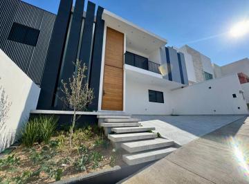 Casa de 3 habitaciones, León · Casas Nueva en Porta Toscana, Zona Norte