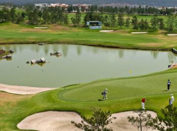 Terreno / Lote , León · Terreno con Vista a El Campo de Golf