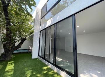 Casa · 210m² · 3 Recámaras · 2 Estacionamientos · Estrene Casa Moderna