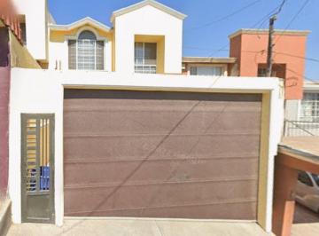 Casa de 3 habitaciones, Tijuana · Casa de Recuperación Bancaria