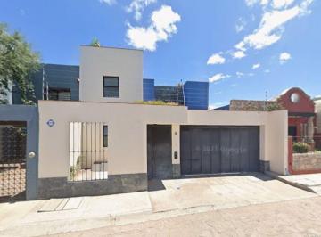 Casa de 5 habitaciones, San Miguel de Allende · Venta de Casa en Lalejona San Miguel de Allende Guanajuato.