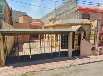 Casa de 4 habitaciones, Saltillo · Casa en Venta en Zona Centro Saltillo, Saltillo.
