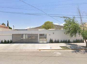 Casa de 4 habitaciones, Gómez Palacio · Casa en Venta en Las Rosas Gomez Palacio Durango
