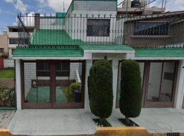 Casa de 3 habitaciones, Gustavo A. Madero · Casa en Arroyo Zacatenco en Venta Hipotecaria