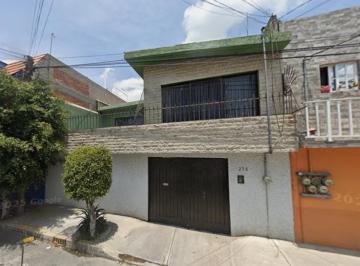 Casa de 2 habitaciones, Nezahualcóyotl · Casa en Venta en Benito Juárez, Nezahualcóyotl