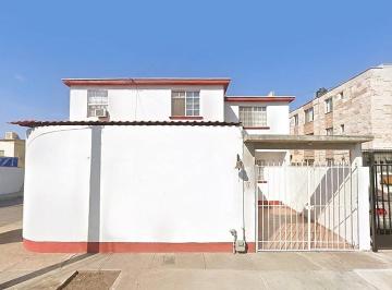 Casa de 3 habitaciones, Chihuahua · Casa con 3 Recámaras en Venta, 154 m² Superficie de Terreno, Paseos de Chihuahua