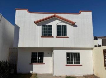 Casa · 124m² · 3 Recámaras · 2 Estacionamientos · Casa en Venta en Col. Carlos V La Conquista