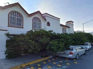 Casa de 5 habitaciones, San Nicolás de los Garza · Casa de Recuperación Bancaria.