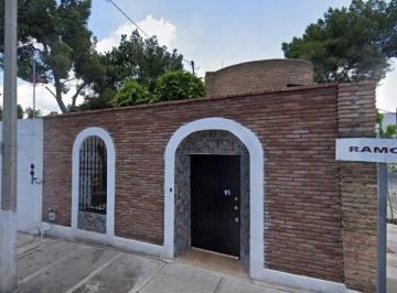 Casa de 5 habitaciones, Saltillo · Casa en Renta en Zona Centro