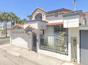 Casa de 4 habitaciones, Tijuana · Casa con 4 Habitaciones en Venta, 250 m² Superficie de Terreno, Altabrisa