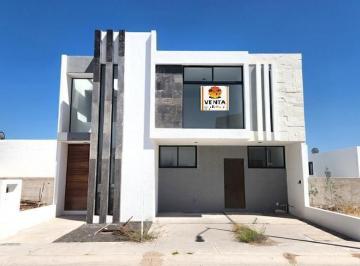Casa · 213m² · 3 Recámaras · 2 Estacionamientos · Casa en Venta en Valle de Juriquilla