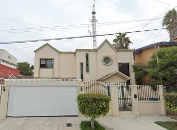 Casa de 3 habitaciones, Tijuana · Casa con 259 m² Superficie de Terreno y 3 Recámaras en Venta, Costa Dorada