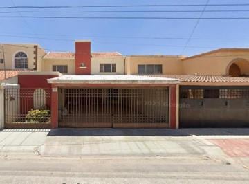 Casa de 3 habitaciones, Torreón · ¡Increible! Adquiere Esta Magnifica Propiedad. Tu Nueva Propiedad Te Espera en Torreón Coahuila