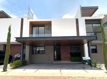 Casa · 219m² · 3 Recámaras · 3 Estacionamientos · Casa en Venta en Nuevo Refugio