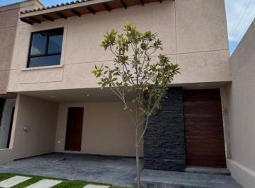 Casa de 3 habitaciones, San Pedro Cholula · Venta de Casa Nueva Amueblada en Residencial Cerca de La Recta a Cholula (Humboldt)