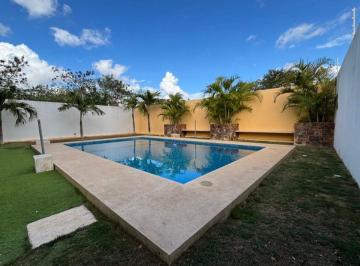 Casa de 4 habitaciones, Mérida · Casa con 4 Habitaciones en Venta, 904 m² Superficie de Terreno, Dzityá