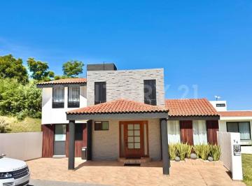 Casa · 240m² · 3 Recámaras · Venta Casa en Gran Reserva Lomas de Angelopolis con Recamara en Planta Baja