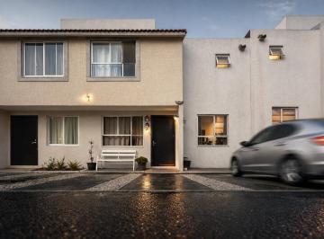 Casa de 4 habitaciones, El Marqués · Casa en Venta en Residencial del Parque, Zona El Mirador, 4 Recs, Oportunidad!
