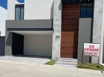 Casa de 3 habitaciones, León · Casa en Venta Lomas 4 El Molino
