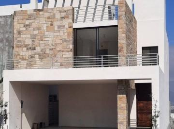 Casa de 3 habitaciones, García · Hermosa Residencia en La Montaña Residencial