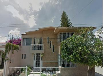 Casa de 4 habitaciones, Irapuato · ¡Oferta! Col Moderna Irap, Gto: Ubicación Central, Gran Plusvalía y Precio Especial Bajo de Mercado.