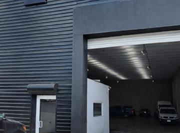 Local comercial · 450m² · 2 Estacionamientos · Local en Las Granjas