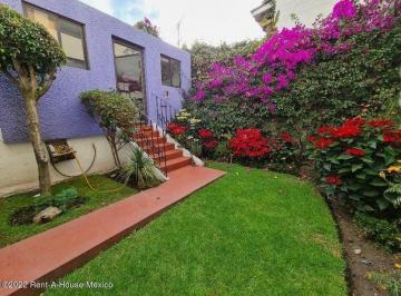Casa · 340m² · 4 Recámaras · 3 Estacionamientos · Casa en Fuente Bella, Rincon del Pedregal, Tlalpan