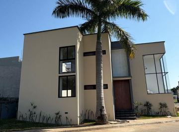 Casa de 3 habitaciones, Fortín · Venta de Casa en Fortín Veracruz 1 Habitación en Planta Baja Fraccionamiento Villas de La Llave