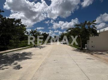 Terreno / Lote · 328m² · Terreno en Venta a Una Cuadra de La Av Temozon, Listo Para Entrega Inmediata - (4)