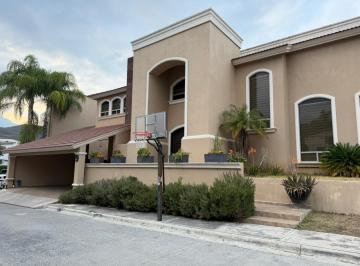 Casa · 528m² · 4 Recámaras · 3 Estacionamientos · Casa en Bosquencinos, Zona Sur Monterrey - (4)