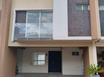 Casa en condominio de 3 habitaciones, Toluca · Se Renta Casa Modelo Roble