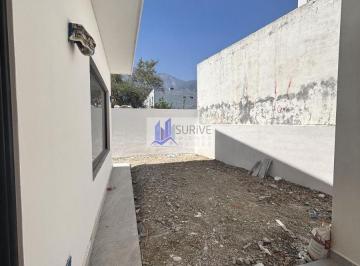 Casa de 4 habitaciones, Monterrey · Casa Venta Carolco Zona El Uro Monterrey Carretera Nacional