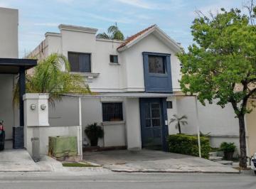 Casa · 185m² · 3 Recámaras · 2 Estacionamientos · Casa en Venta en Jardines del Paseo Monterrey Nuevo Leon Zona Sur