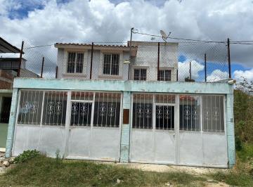 c9c48cf6491e7bf8fa254340a89450cde8796ed97d839e48b8daf1ead1e78f55 · Casa con 4 Recamaras Muy Cerca del Club Campestre