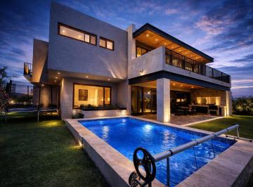 Casa de 4 habitaciones, Querétaro · Residencia de Autor en El Campanario, Alberca, Doble Altura, Luxury y Premium
