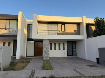 Casa de 3 habitaciones, León · Casa Amueblada en Renta en Santa Lucia León Gto Zona Este a Solo Dos Minutos de La Ibero