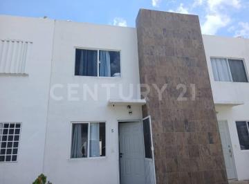 Casa · 141m² · 2 Recámaras · 2 Estacionamientos · Casa en Renta Amueblada en Jardines del Sur 3