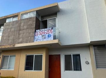 Casa · 98m² · 3 Recámaras · 2 Estacionamientos · Casa en Venta en Mariano Otero