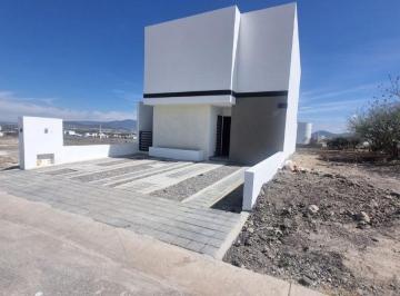 Casa de 3 habitaciones, Querétaro · Casa en Renta en Gran Preserve Juriquilla