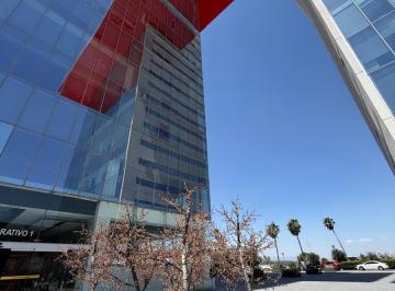 Oficina · 282m² · 5 Estacionamientos · Oficina en Renta en Central Park, Centro Sur