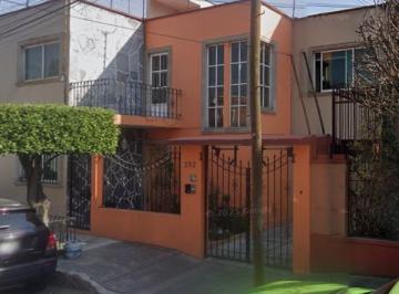 Casa de 3 habitaciones, Benito Juárez · Venta de Casa en Abelardo Carrillo y Gabriel, Villa de Cortes, Benito Juarez Cdmx