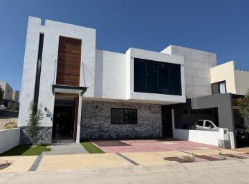 Casa de 3 habitaciones, El Marqués · Casa en Renta en Centro Sur Queretaro, Mallorca Residencial Semiamueblada