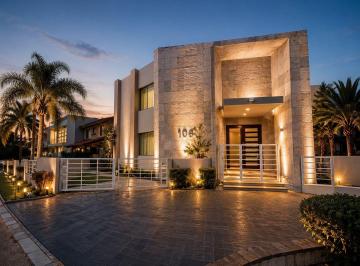 d9b9dc04488822eaeb896980d080e1ad7bb1038fc5a33addeaf39f6e9f86f3fd · Casa en Venta en Puerta de Hierro