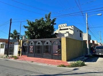05f12e7a3a0973784c8f8332e55557ed40d2571569bab0ba3a1237fc83caf70a · Casa de 4 Recámaras en Esquina | Chuburná | Residencial o Comercial