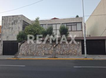 Casa · 384m² · 4 Recámaras · 4 Estacionamientos · Casa en Venta en La Colonia América Norte, Puebla - (4)