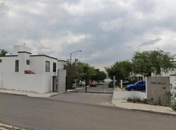 Casa de 2 habitaciones, Querétaro · Venta de Propiedad en Colonia Hacienda del Bosque Queretaro
