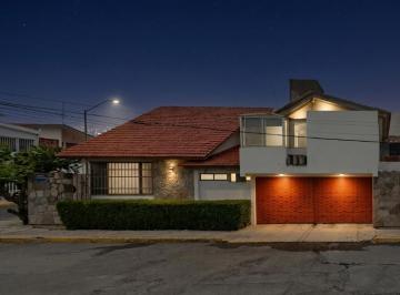 Casa de 4 habitaciones, Puebla · Casa en Venta en Villa Encantada Cerca de Angelópolis Lifestyle Center
