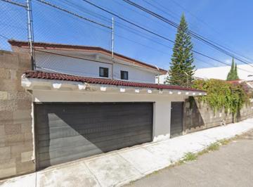 Casa de 5 habitaciones, Puebla · Casa con 1318 m² de Terreno, 5 Recámaras en Venta en Villa Carmel