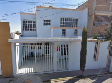 Casa de 3 habitaciones, Ecatepec de Morelos · Venta de Casa en Jardines de Sta Clara Ecatepec