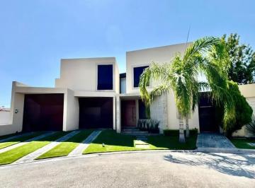 1 · Hermosa Casa en Venta en Las Villas, Torreón - Diseños y Espacios Únicos